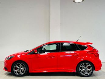 FORD FOCUS 2.0T EcoBoost ST-2 Hatchback 5dr Petrol Manual Euro 5 (s/s) (250