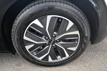 KIA EV6 77.4kWh Air Hatchback 5dr Electric Auto (225 bhp)