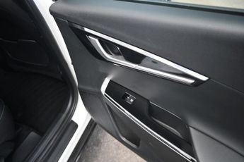 KIA EV6 77.4kWh Air Hatchback 5dr Electric Auto (225 bhp)