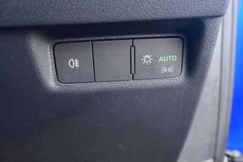 SKODA ENYAQ 62kWh 60 SUV 5dr Electric Auto (DC120kW) (179 ps)