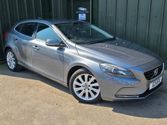 Volvo V40 1.6 T2 SE Lux Nav Hatchback 5dr Petrol Manual Euro 5 (s/s) (120 