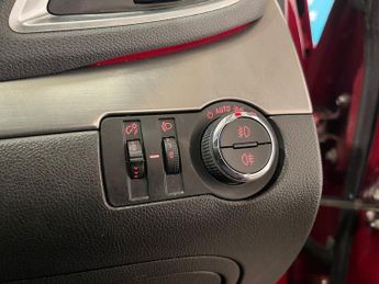 VAUXHALL MOKKA 1.7 CDTi SE SUV 5dr Diesel Auto 2WD Euro 5 (130 ps)