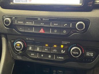 KIA NIRO 1.6h GDi 3 SUV 5dr Petrol Hybrid DCT Euro 6 (s/s) (139 bhp)