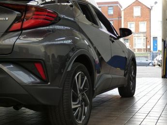 TOYOTA C-HR 1.8 VVT-h Dynamic SUV 5dr Petrol Hybrid CVT Euro 6 (s/s) (122 ps