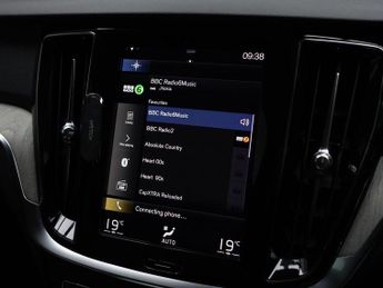VOLVO V60 2.0 D3 Inscription Estate 5dr Diesel Auto Euro 6 (s/s) (150 ps)