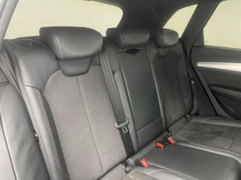 AUDI Q5 2.0 TDI 40 S line SUV 5dr Diesel S Tronic quattro Euro 6 (s/s) (