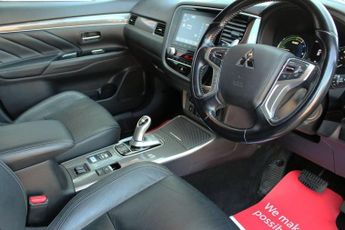 MITSUBISHI OUTLANDER 2.4h TwinMotor 13.8kWh Dynamic SUV 5dr Petrol Plug-in Hybrid CVT