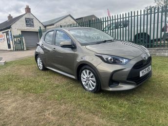 Toyota Yaris 1.5 VVT-h Icon Hatchback 5dr Petrol Hybrid E-CVT Euro 6 AUTOMATI