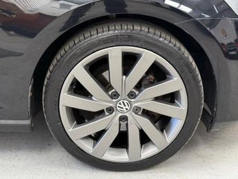 VOLKSWAGEN GOLF 1.4 TSI BlueMotion Tech ACT GT Edition Hatchback 5dr Petrol DSG 