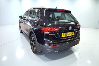VOLKSWAGEN TIGUAN 2.0 TDI BlueMotion Tech SE Navigation SUV 5dr Diesel DSG 4Motion
