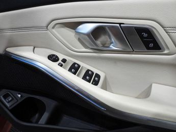BMW 3 SERIES 2.0 330e 12kWh M Sport Saloon 4dr Petrol Plug-in Hybrid Auto xDr
