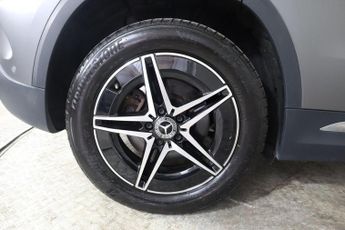 MERCEDES-BENZ EQA EQA 300 66.5kWh AMG Line Auto 4MATIC 5dr
