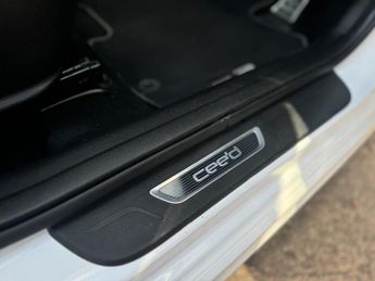 KIA CEED 1.6 CRDi GT-Line Hatchback 5dr Diesel DCT Euro 6 (s/s) (134 bhp)