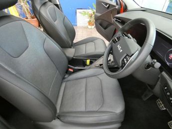KIA NIRO 64.8kWh 4 SUV 5dr Electric Auto (201 bhp)
