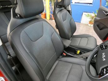 KIA NIRO 64.8kWh 4 SUV 5dr Electric Auto (201 bhp)