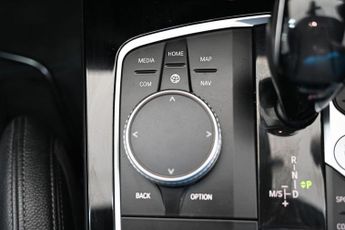 BMW 1 SERIES 2.0 M135i Hatchback 5dr Petrol Auto xDrive Euro 6 (s/s) (306 ps)
