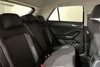 VOLKSWAGEN T-ROC 1.5 TSI EVO Active SUV 5dr Petrol Manual Euro 6 (s/s) (150 ps) 8