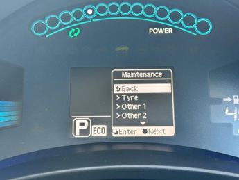 NISSAN LEAF 30kWh Tekna Hatchback 5dr Electric Auto (109 bhp)