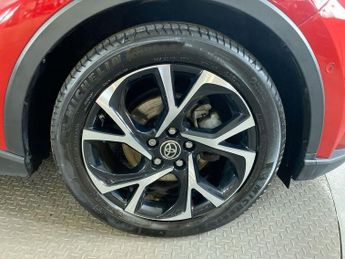 TOYOTA CHR 2.0 DESIGN 5d AUTO 181 BHP
