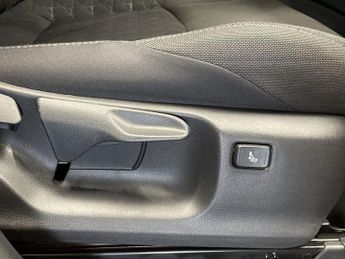 TOYOTA CHR 2.0 DESIGN 5d AUTO 181 BHP