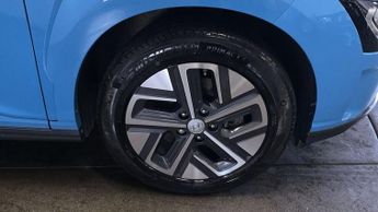 HYUNDAI KONA 64kWh Premium SUV 5dr Electric Auto (10.5kW Charger) (204 ps)