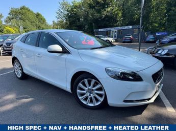 Volvo V40 2.0 D2 SE Lux Nav Hatchback 5dr Diesel Manual Euro 6 (s/s) (120 