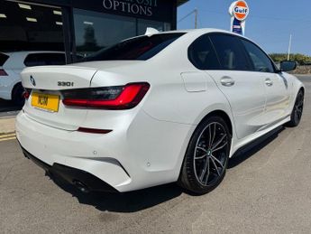 BMW 3 SERIES 2.0 330i M Sport Saloon 4dr Petrol Auto Euro 6 (s/s) (258 ps) * 
