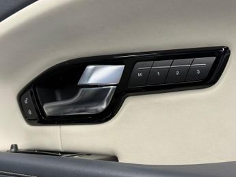 LAND ROVER RANGE ROVER EVOQUE 2.0 TD4 HSE Dynamic SUV 5dr Diesel Auto 4WD Euro 6 (s/s) (180 ps