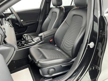 MERCEDES-BENZ A-CLASS 1.3 A180 SE (Executive) Hatchback 5dr Petrol Manual Euro 6 (s/s)