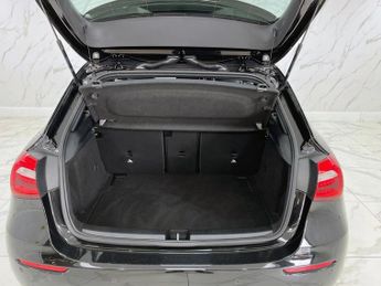 MERCEDES-BENZ A-CLASS 1.3 A180 SE (Executive) Hatchback 5dr Petrol Manual Euro 6 (s/s)