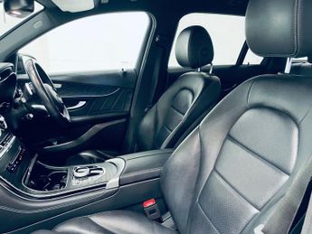 MERCEDES-BENZ GLC 2.1 GLC220d AMG Line SUV 5dr Diesel G-Tronic+ 4MATIC Euro 6 (s/s