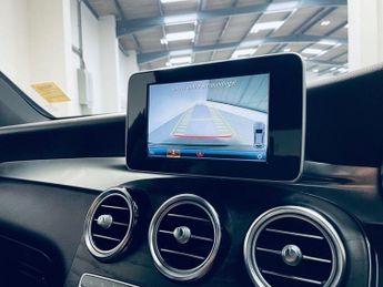 MERCEDES-BENZ GLC 2.1 GLC220d AMG Line SUV 5dr Diesel G-Tronic+ 4MATIC Euro 6 (s/s