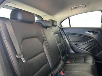 MERCEDES-BENZ A-CLASS 1.5 A180d Sport Hatchback 5dr Diesel 7G-DCT Euro 6 (s/s) (109 ps