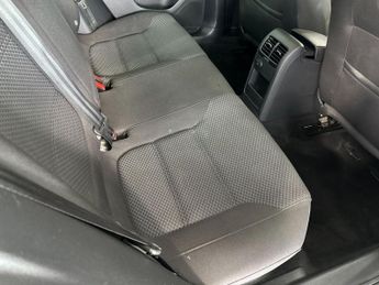 VOLKSWAGEN JETTA 1.4 TSI SE Saloon 4dr Petrol Manual Euro 6 (s/s) (125 ps)