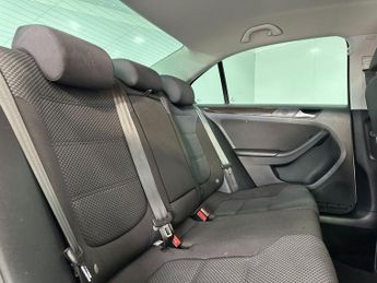 VOLKSWAGEN JETTA 1.4 TSI SE Saloon 4dr Petrol Manual Euro 6 (s/s) (125 ps)