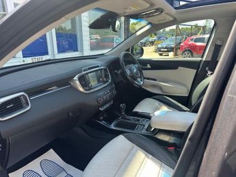 KIA SORENTO 2.2 CRDi KX-4 SUV 5dr Diesel Auto AWD Euro 6 (197 bhp)