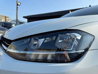 VOLKSWAGEN GOLF 2.0 TDI R-Line Hatchback 5dr Diesel DSG Euro 6 (s/s) (150 ps)