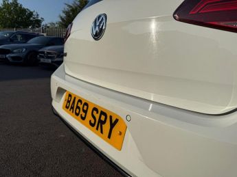 VOLKSWAGEN GOLF 2.0 TDI R-Line Hatchback 5dr Diesel DSG Euro 6 (s/s) (150 ps)