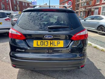 FORD FOCUS 1.6 Zetec Estate 5dr Petrol Powershift Euro 5 (125 ps)