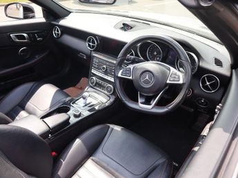 MERCEDES-BENZ SLC 2.0 SLC200 AMG Line Convertible 2dr Petrol G-Tronic Euro 6 (s/s)