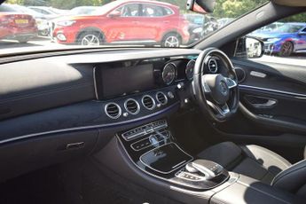 MERCEDES-BENZ E-CLASS 3.0 E350d V6 AMG Line Saloon 4dr Diesel G-Tronic+ Euro 6 (s/s) (