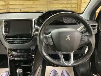 PEUGEOT 2008 1.6 VTi Allure SUV 5dr Petrol Auto Euro 5 (120 ps)