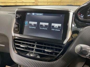 PEUGEOT 2008 1.6 VTi Allure SUV 5dr Petrol Auto Euro 5 (120 ps)