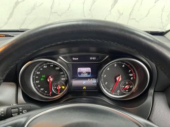 MERCEDES-BENZ GLA CLASS 1.6 GLA200 SE (Executive) SUV 5dr Petrol Manual Euro 6 (s/s) (15