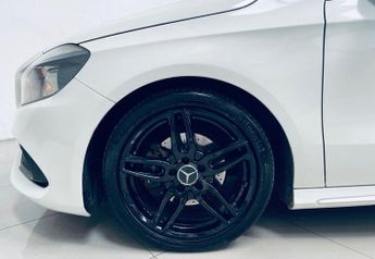 MERCEDES-BENZ A-CLASS 2.1 A200d AMG Line Hatchback 5dr Diesel Manual Euro 6 (s/s) (136