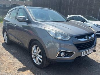 Hyundai IX35 2.0 CRDi Premium SUV 5 Door Diesel Manual Grey 4WD 1 Owner from 