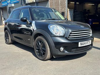MINI Countryman 1.6 Cooper D SUV 5 Door Diesel Manual Black ALL4 1 Former Keeper