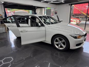BMW 3 SERIES 2.0 320i SE Saloon 4dr Petrol Auto xDrive Euro 5 (s/s) (184 ps)