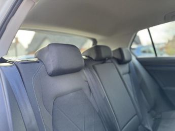 VOLKSWAGEN GOLF 2.0 TDI Style Hatchback 5dr Diesel DSG Euro 6 (s/s) (150 ps)