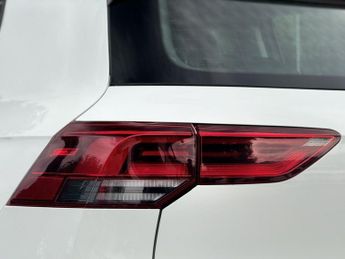 VOLKSWAGEN GOLF 2.0 TDI Style Hatchback 5dr Diesel DSG Euro 6 (s/s) (150 ps)